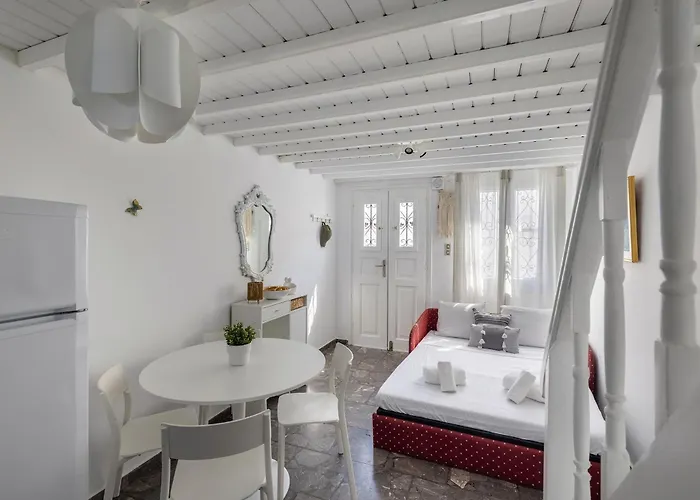 Chora Charm Maisonette *