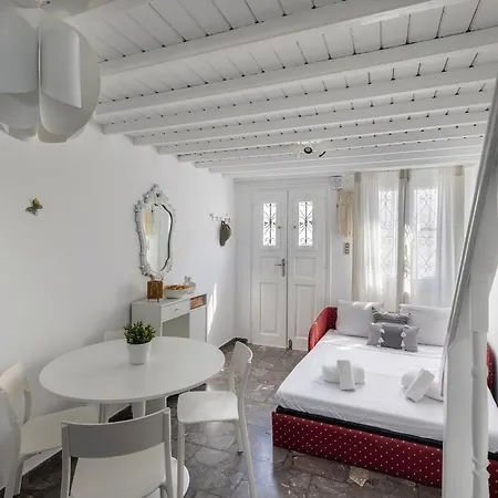 Chora Charm Maisonette *